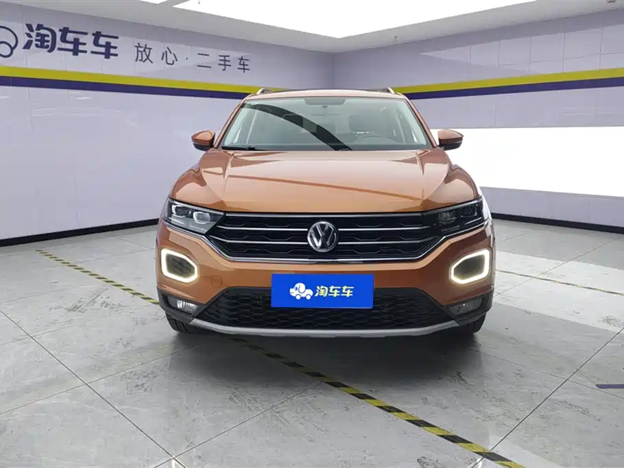 Volkswagen T-ROC 2018 280TSI DSG 2WD Comfort (China V) фото 2