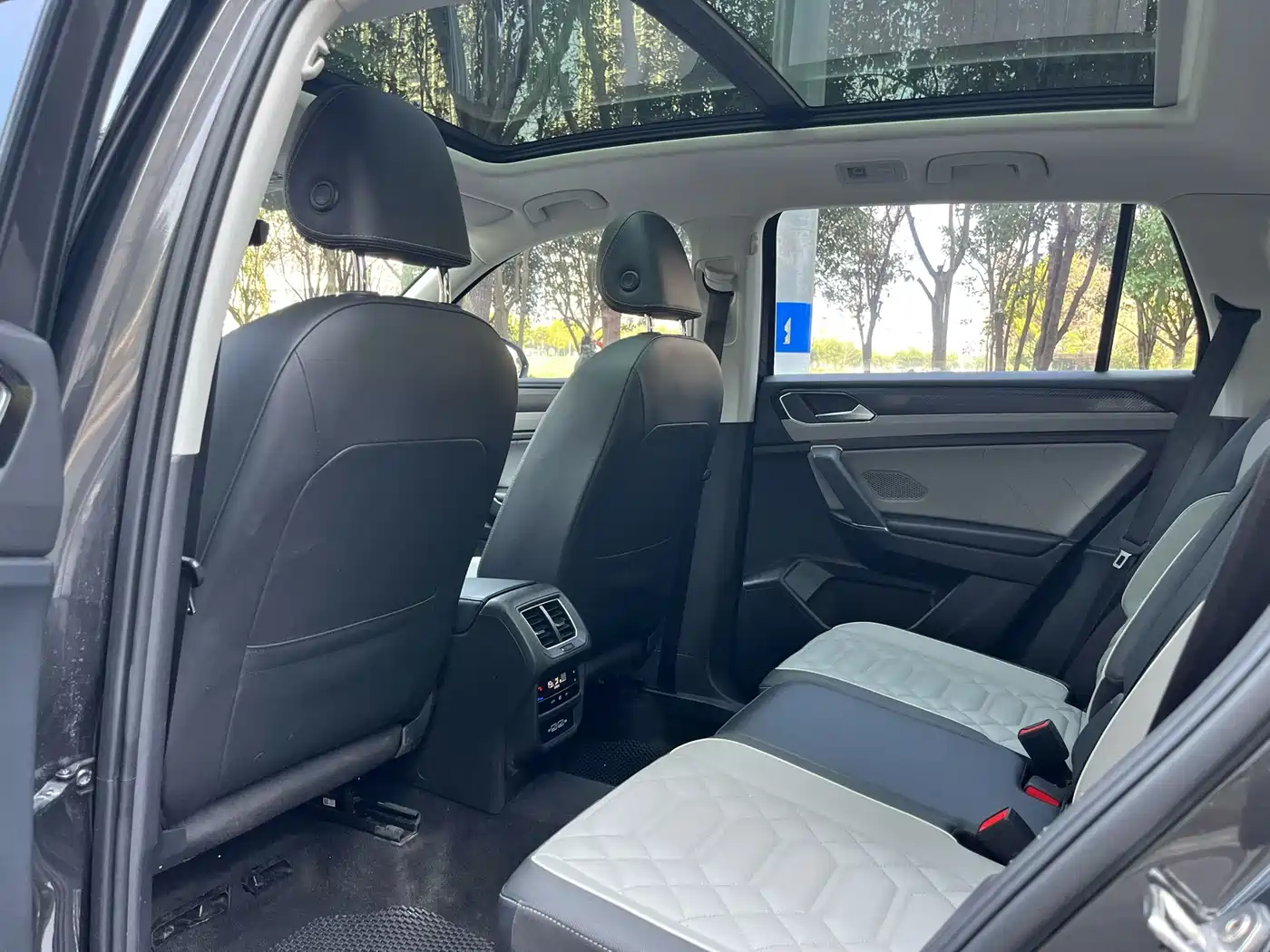 Volkswagen Tayron 2023 330TSI 2WD Luxury Plus Advanced Edition фото 9