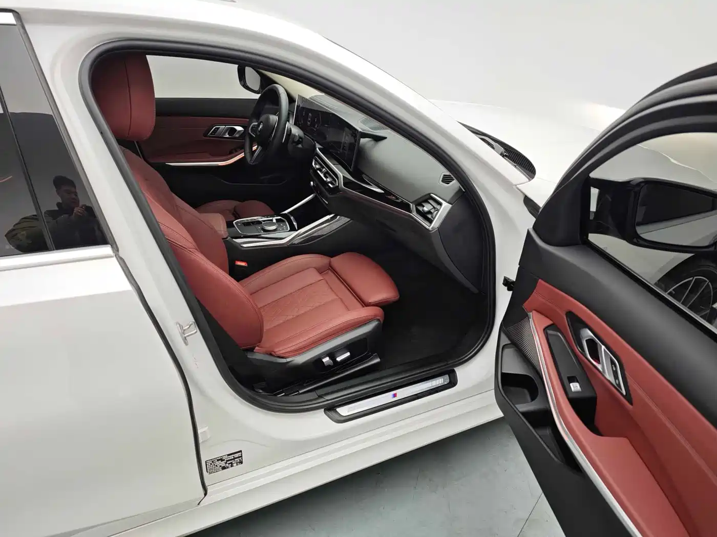 BMW 3 Series 2023 320Li M Sport Package фото 7