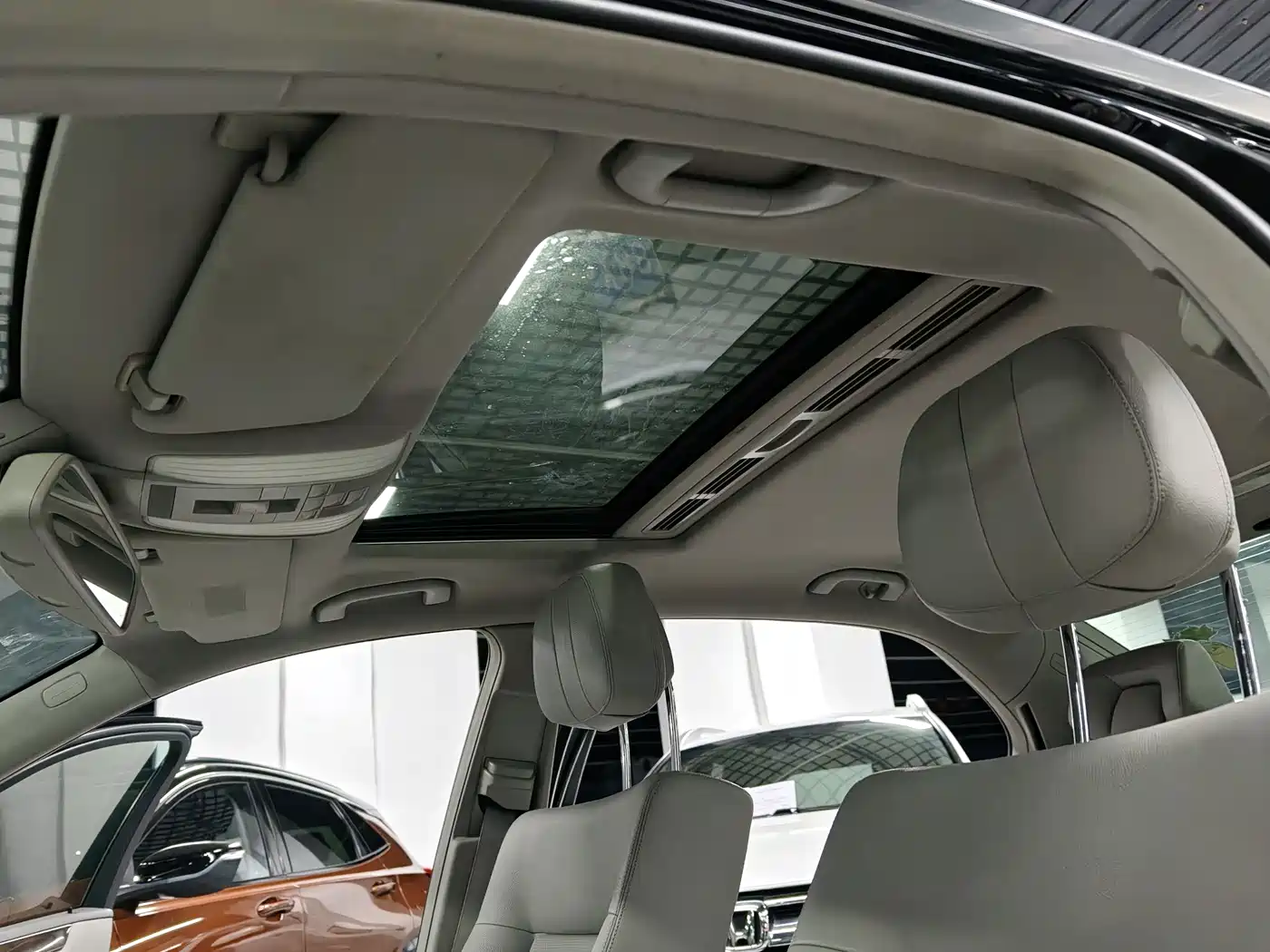 Mercedes-Benz E-Class 2011 E 200 L CGI Elegance фото 14