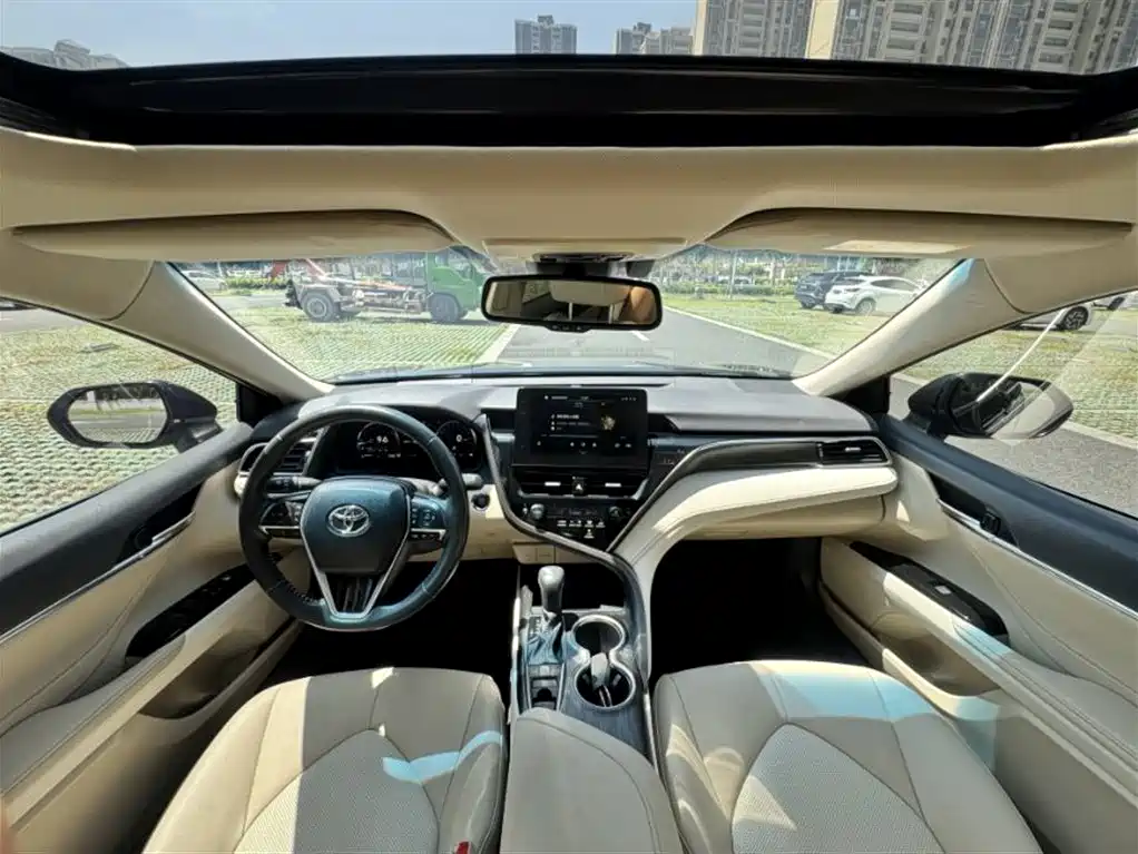 Toyota Camry 2021 2.5G Luxury Edition фото 5