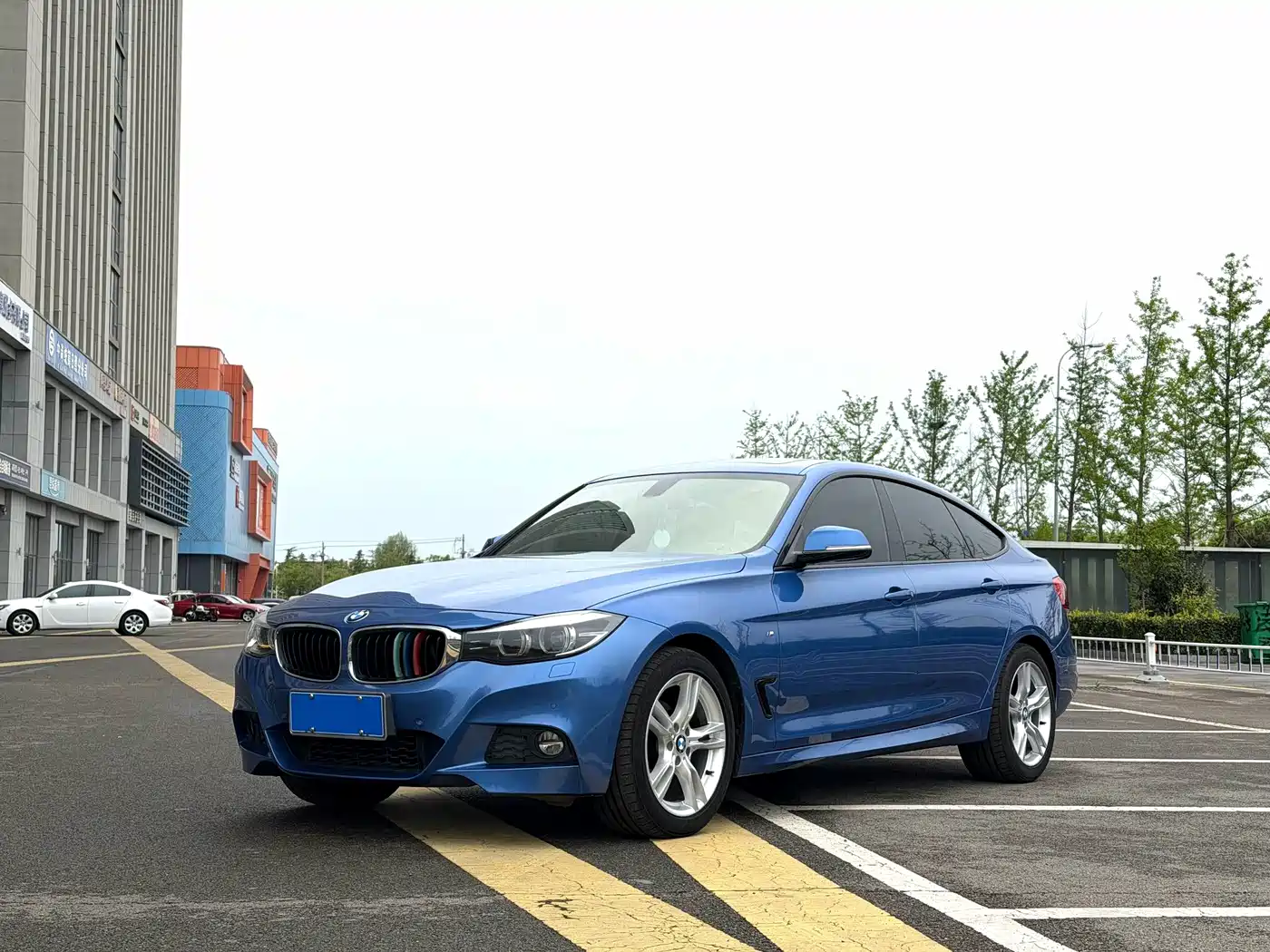 BMW 3 Series GT 2017 320i M Sport
