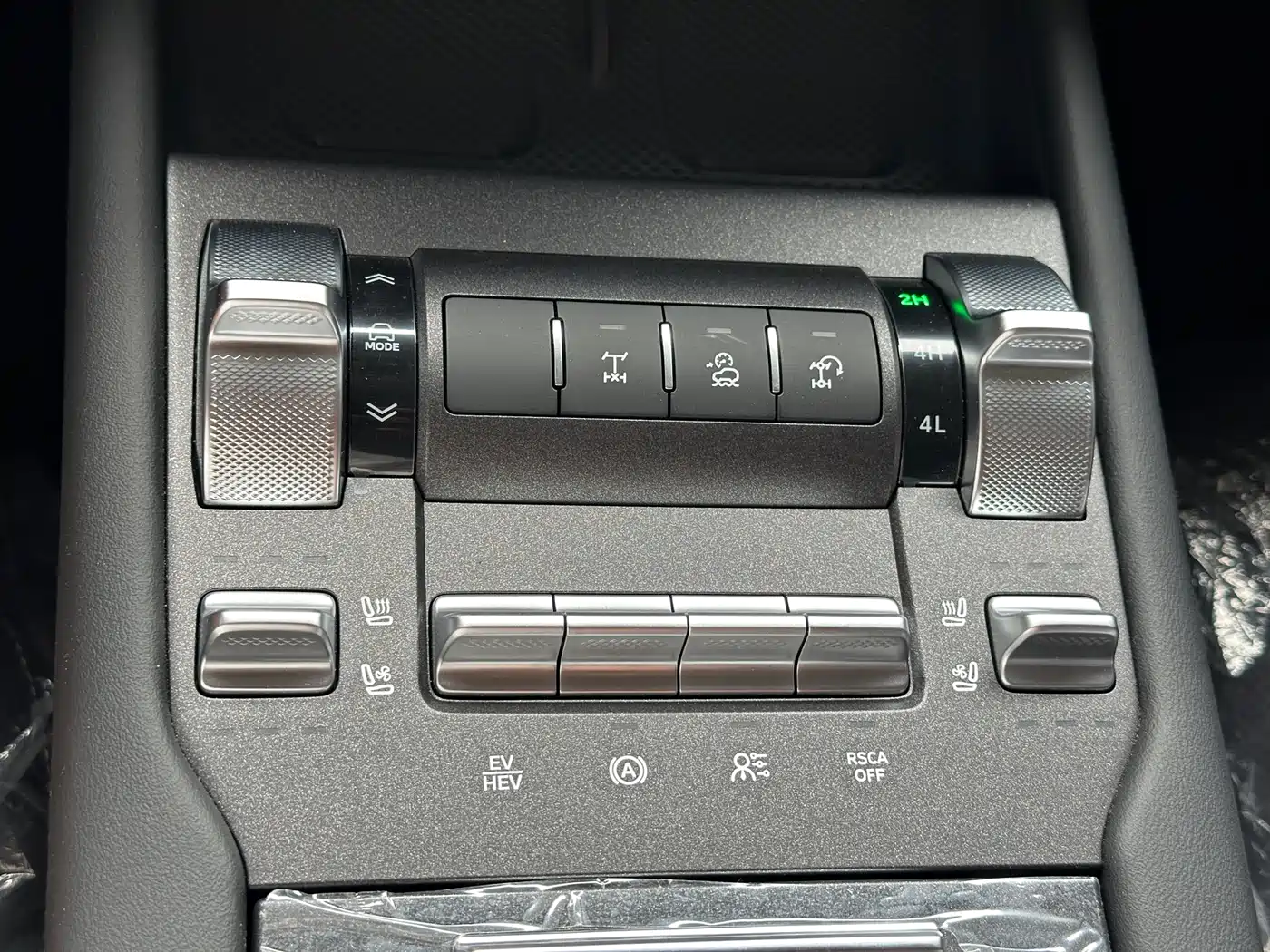 Tank 300 New Energy 2025 Hi4-T 36.7kWh Edition фото 17