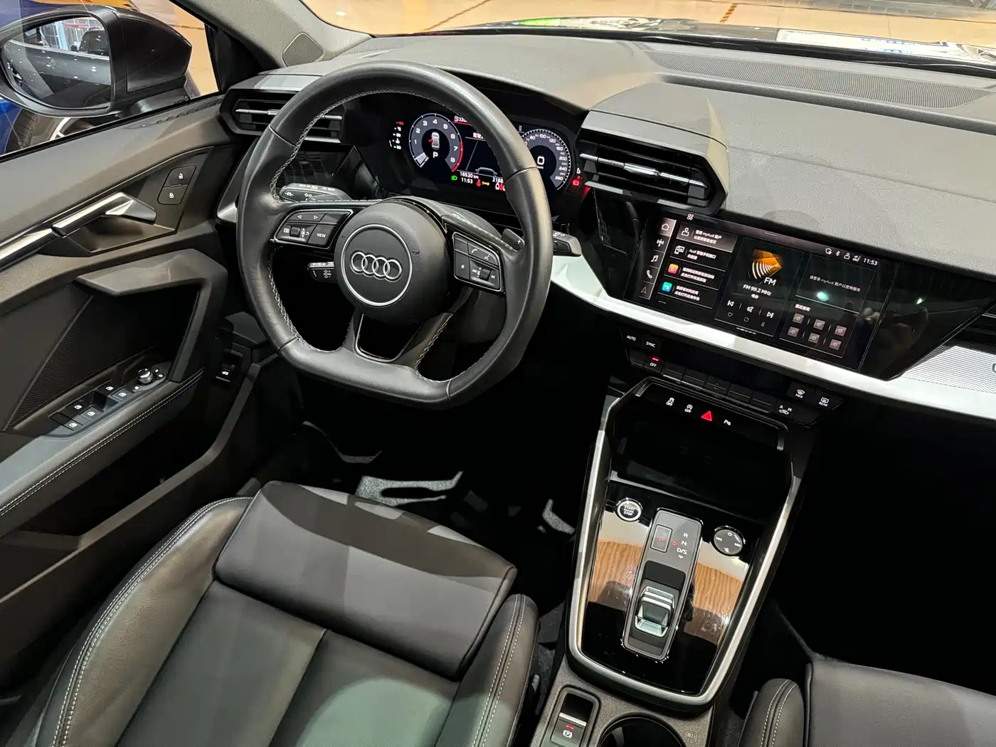 Audi A3 2024 Model A3L Limousine 35 TFSI Fashion Sport фото 7