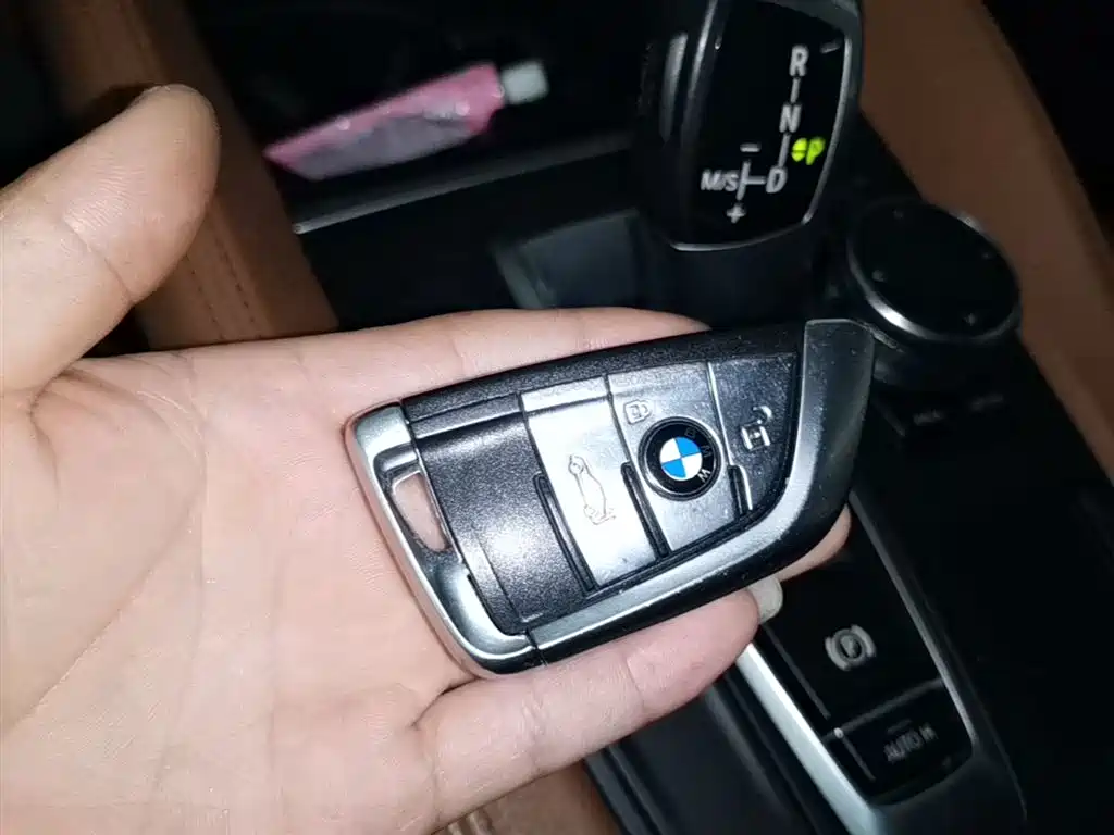 BMW X6 2018 xDrive28i фото 15