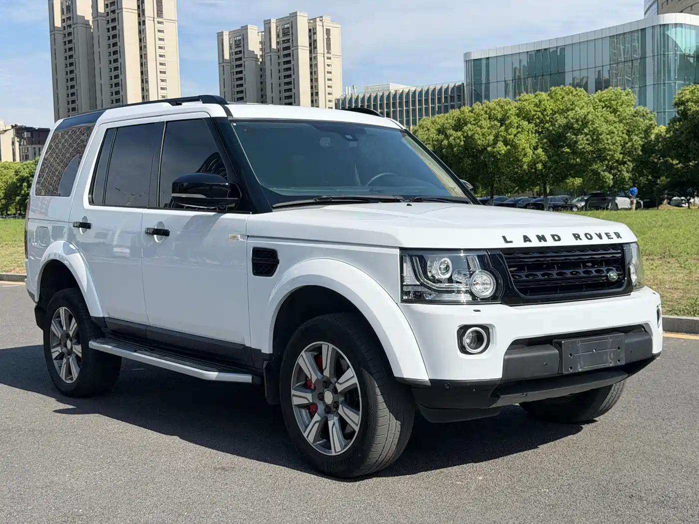 Land Rover Discovery 2013 3.0 SDV6 HSE Diesel фото 3