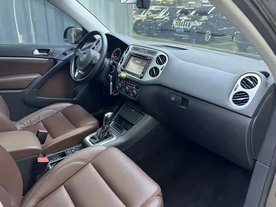 Volkswagen Tiguan 2013 1.8TSI Auto 4WD Luxury фото 14