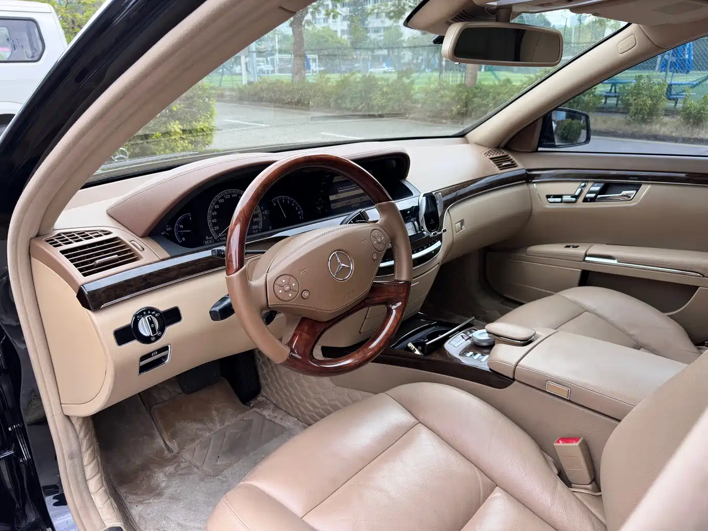 Mercedes-Benz S-Class 2010 S 300 L Business фото 7