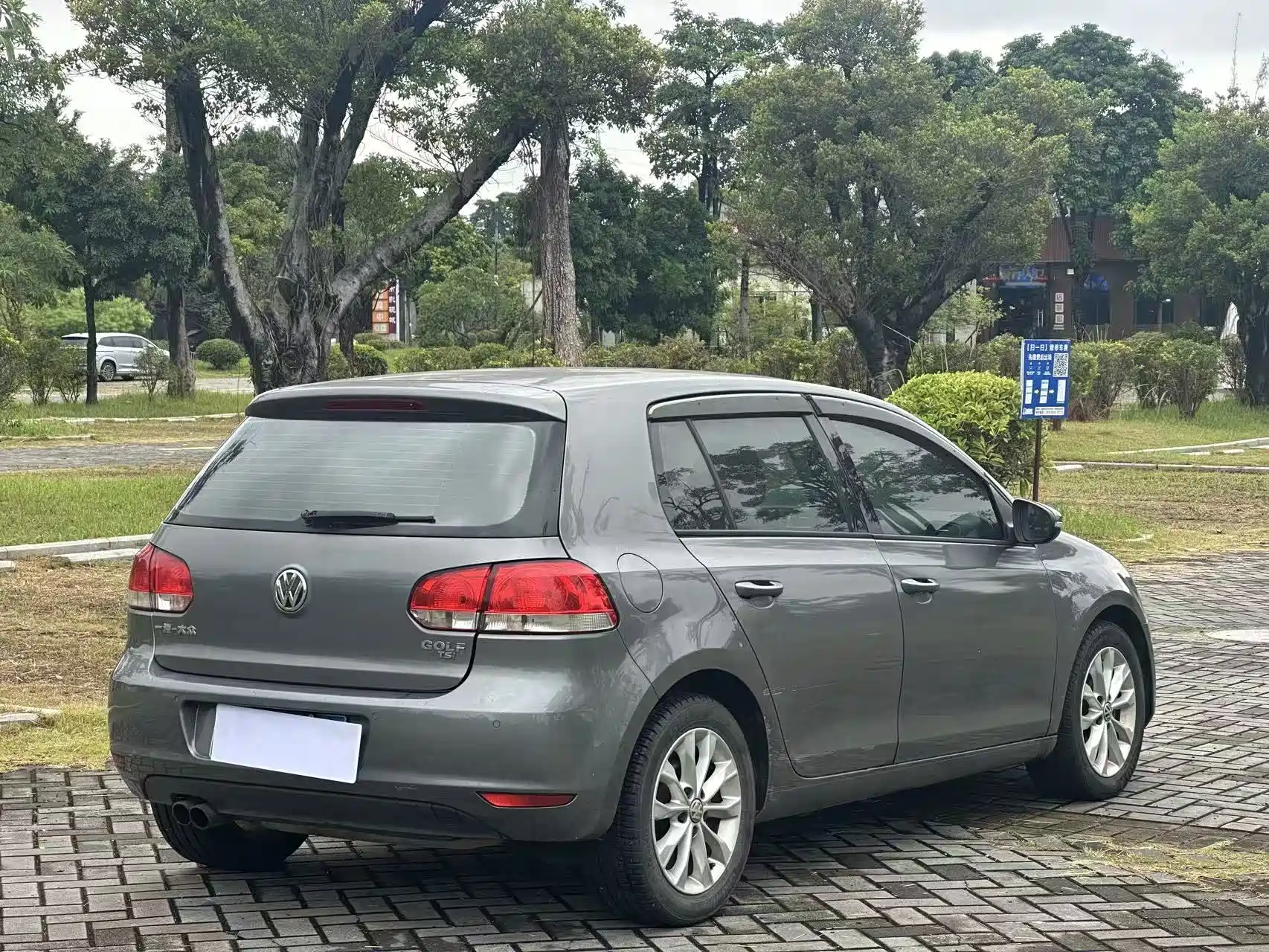 Фото 9 - Volkswagen Golf