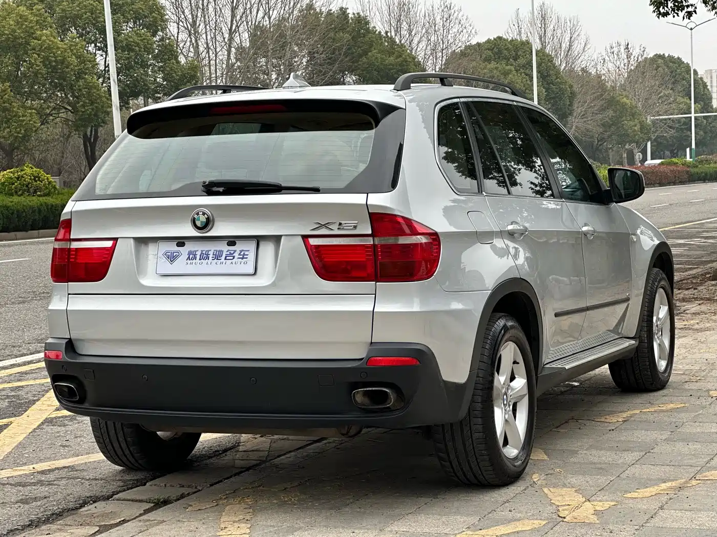 BMW X5 (Import) 2008 xDrive48i Leading Model фото 4