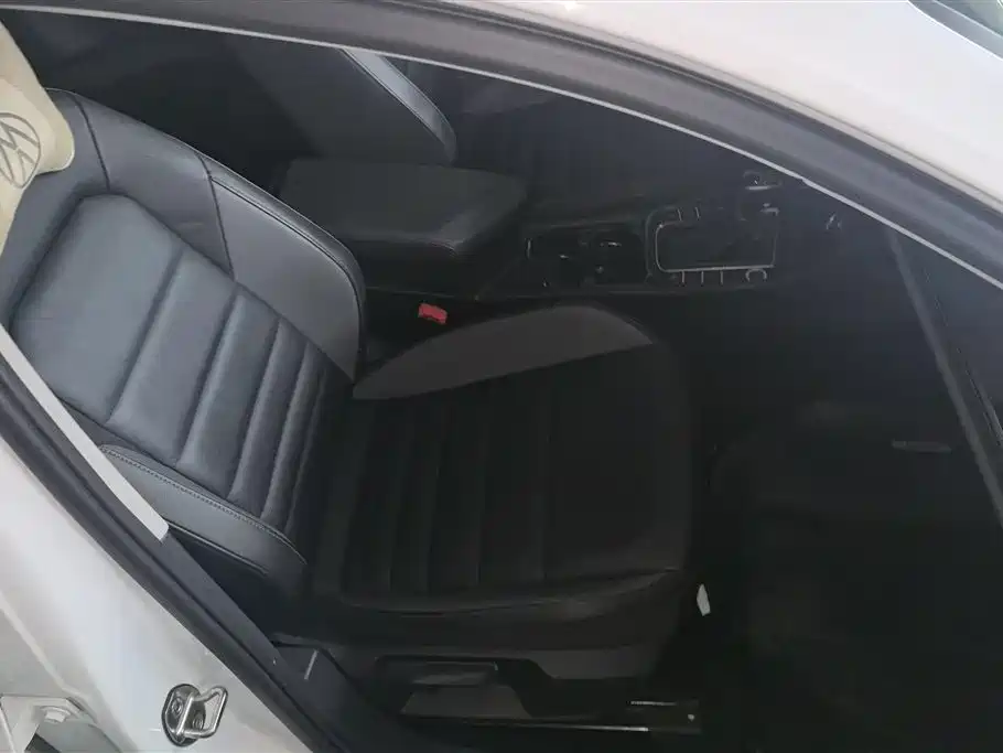 Volkswagen Sagitar 2021 280TSI DSG Surpassing Edition фото 8