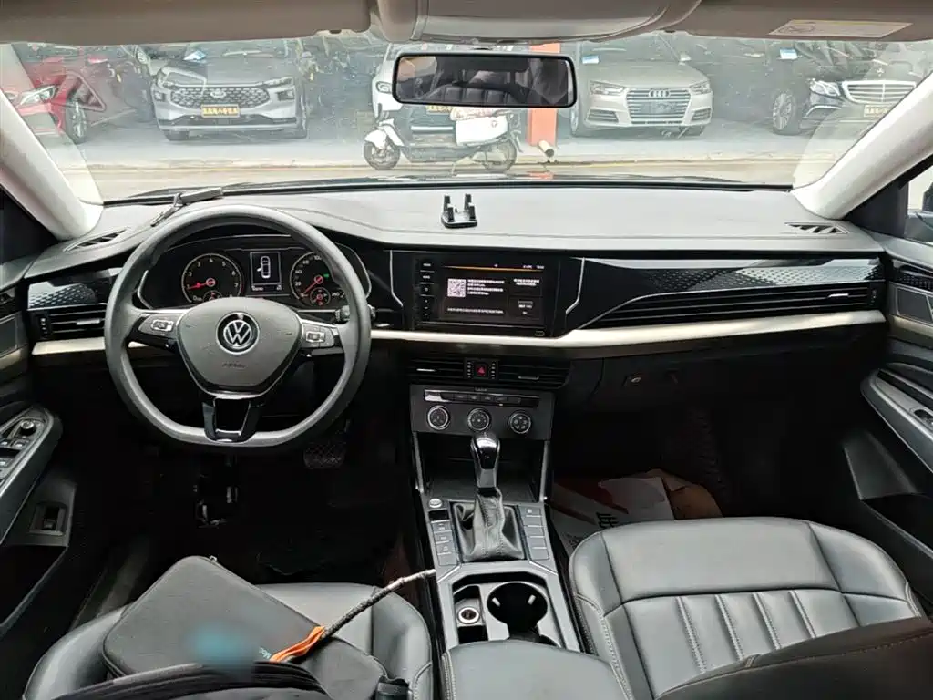 Volkswagen Passat 2021 Model 280TSI Business Edition фото 10