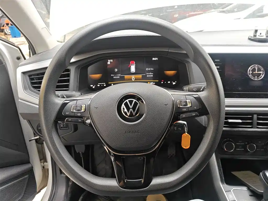 Volkswagen Polo 2023 Facelift Plus 1.5L Auto Joyful Living Edition фото 11