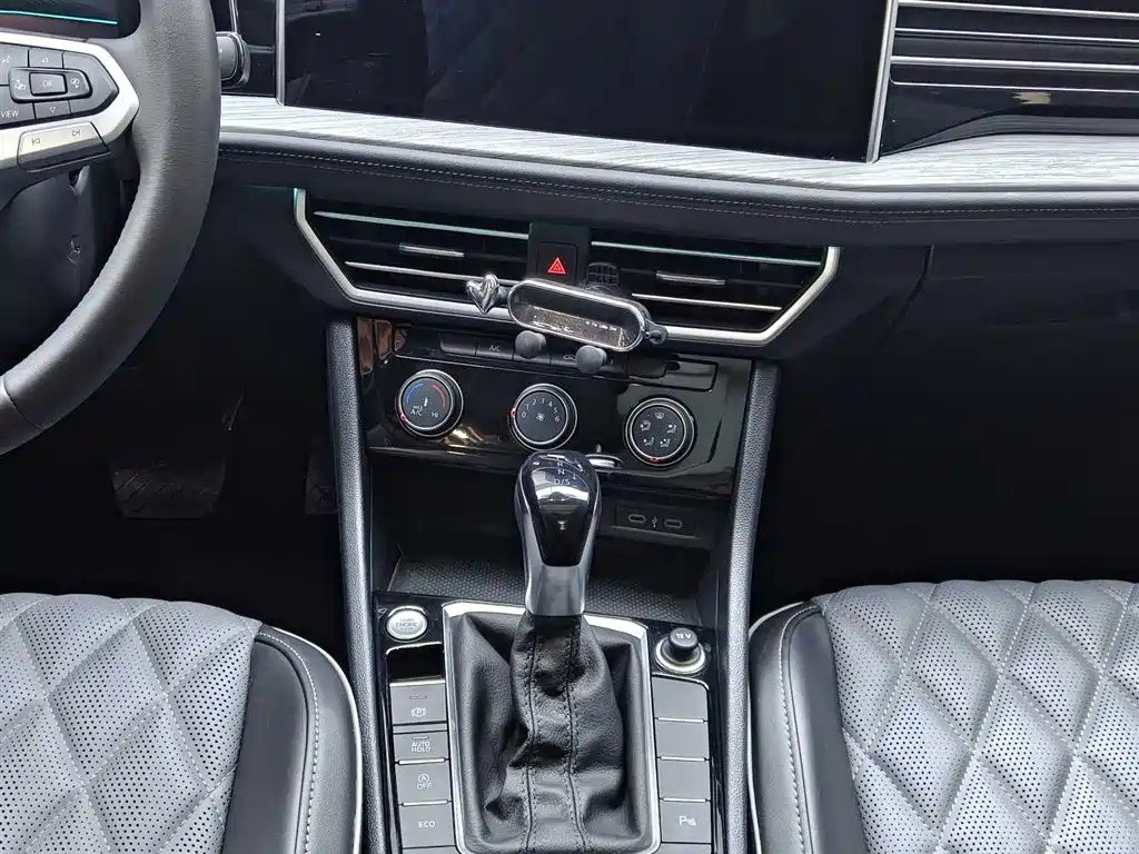 Volkswagen Sagitar 2025 Facelift 300TSI DSG Beyond Edition фото 12