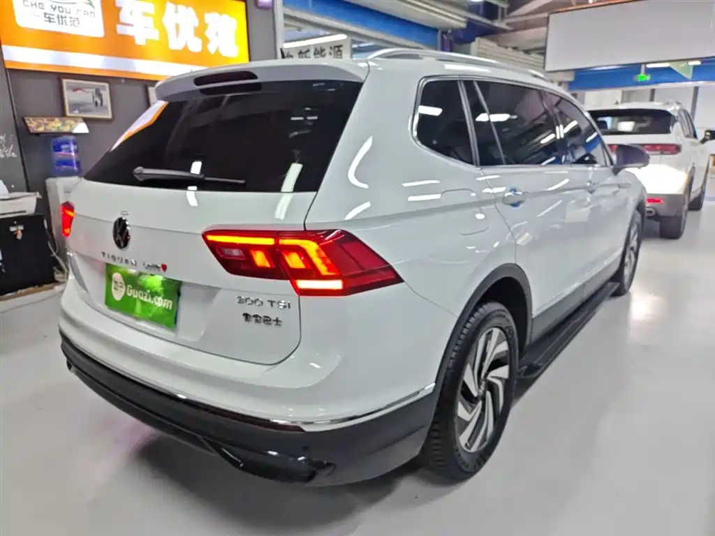 Volkswagen Tiguan L 2024 300TSI Auto 2WD Smart Edition фото 7