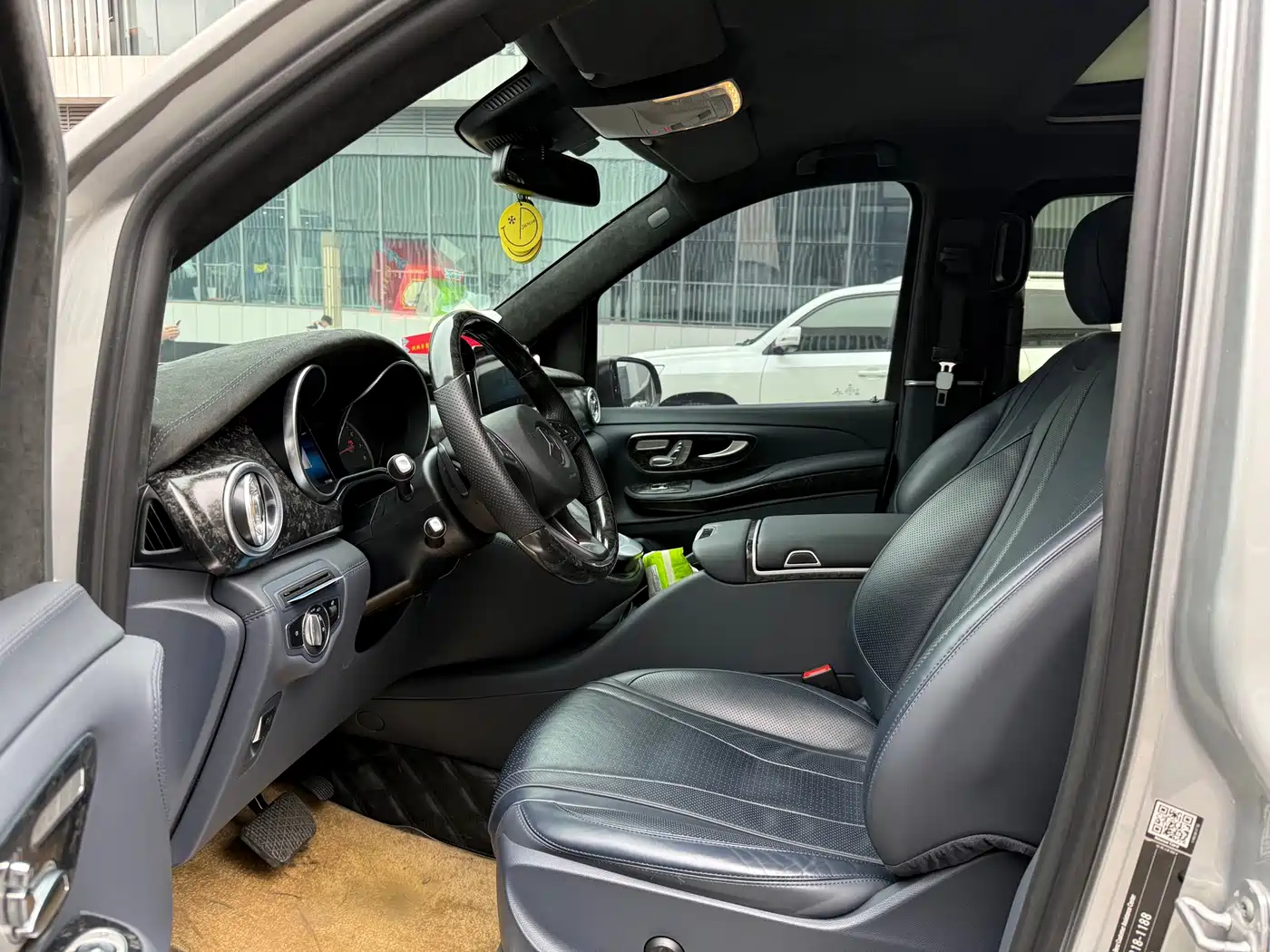 Mercedes-Benz V-Class 2022 V 260 Pilot Edition фото 15