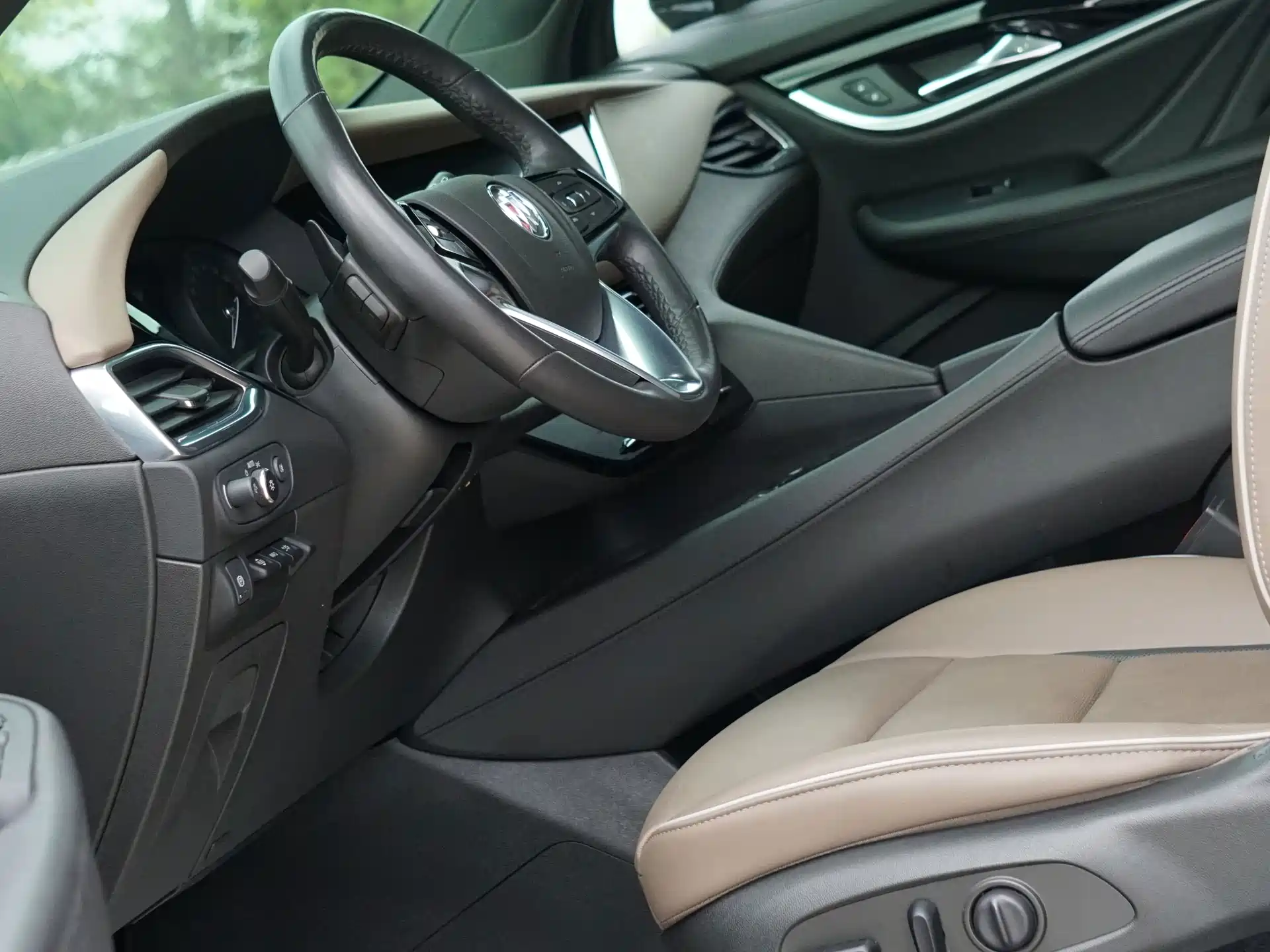 Фото 7 - Buick Enclave