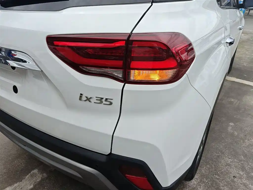 Hyundai Beijing Hyundai ix35 2019 2.0L Automatic 2WD Zhiyong·Enjoy China V фото 8