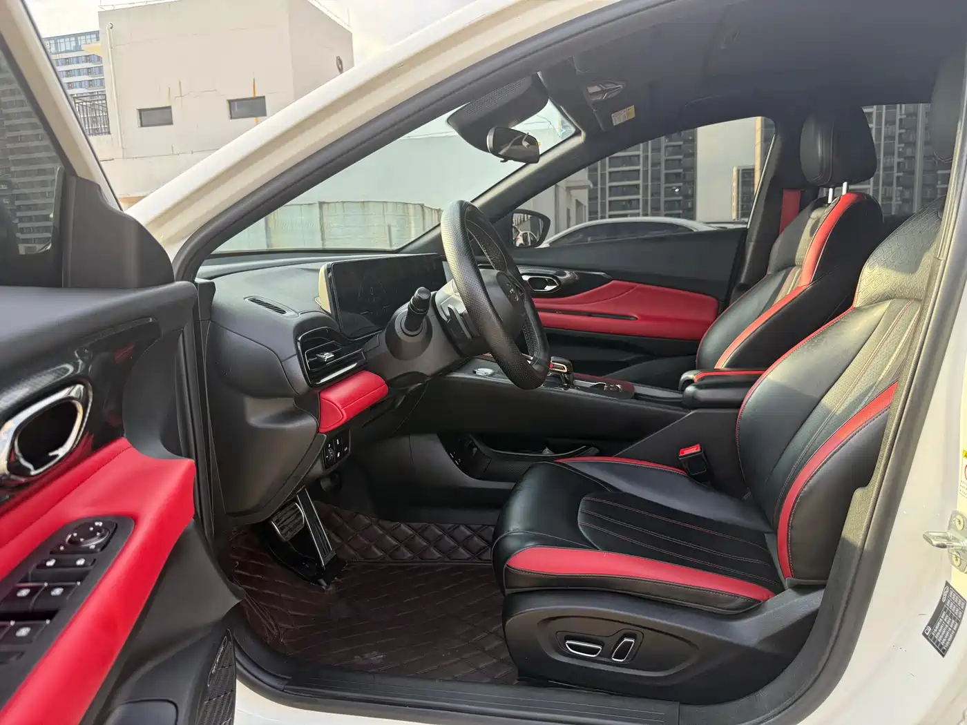 GAC Trumpchi Trumpchi Emkoo 2021 270T DCT J15 Edition фото 4