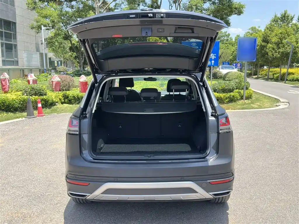 Volkswagen Tayron 2024 330TSI 2WD Luxury Plus Advanced фото 4