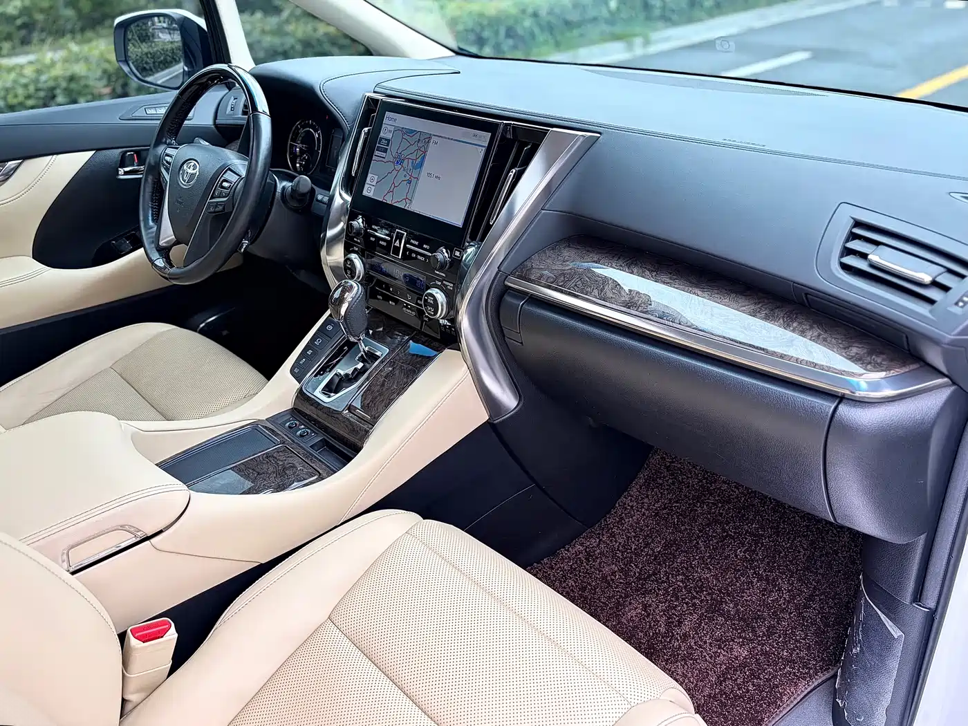 Toyota Alphard 2021 Hybrid 2.5L Premium фото 17