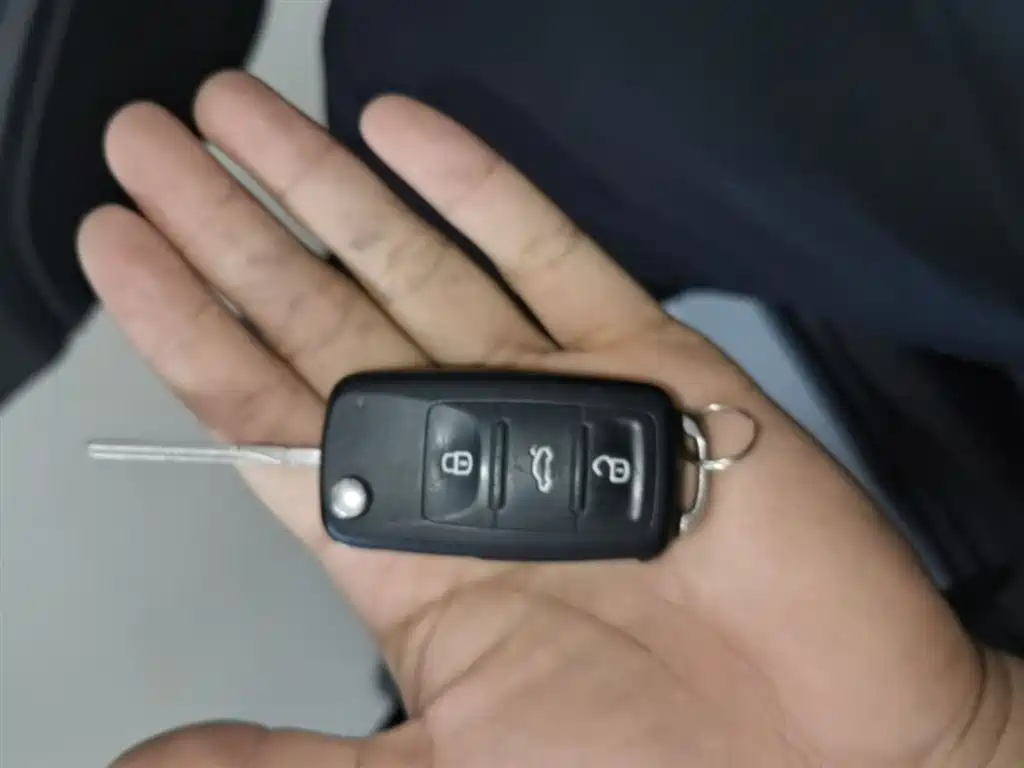 Volkswagen Polo 2016 1.4L Manual Trend фото 9