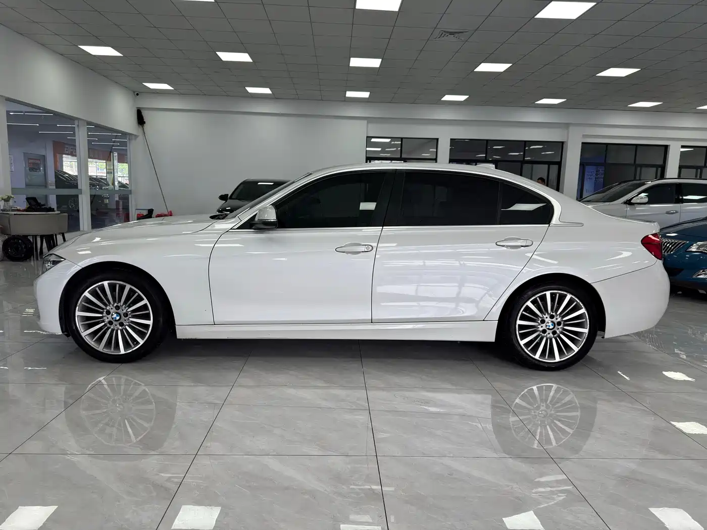 BMW 3 Series 2019 320Li Fashion Type фото 4