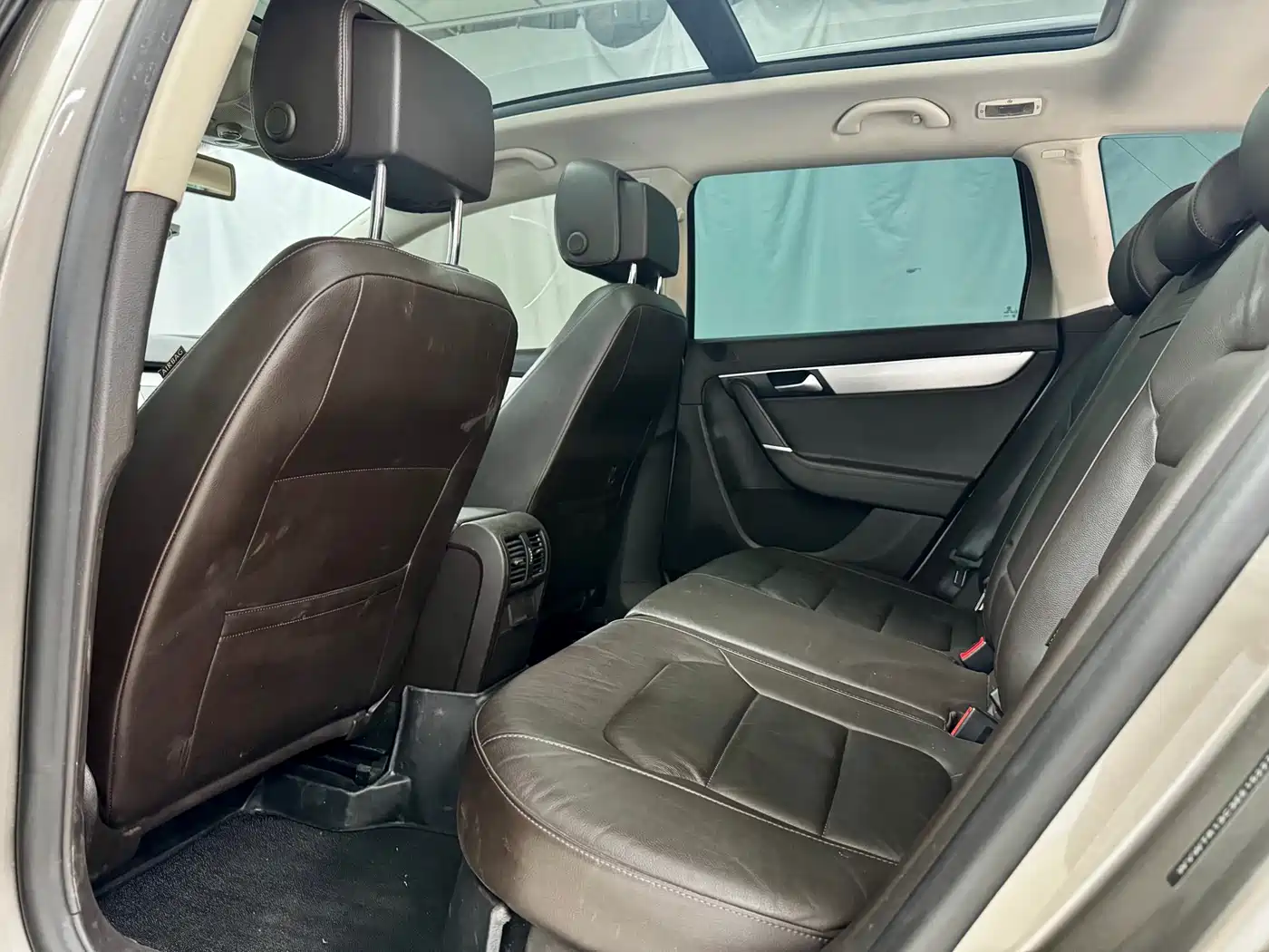 Volkswagen Magotan (Import) 2012 Wagon 2.0TSI 4WD Comfort фото 11