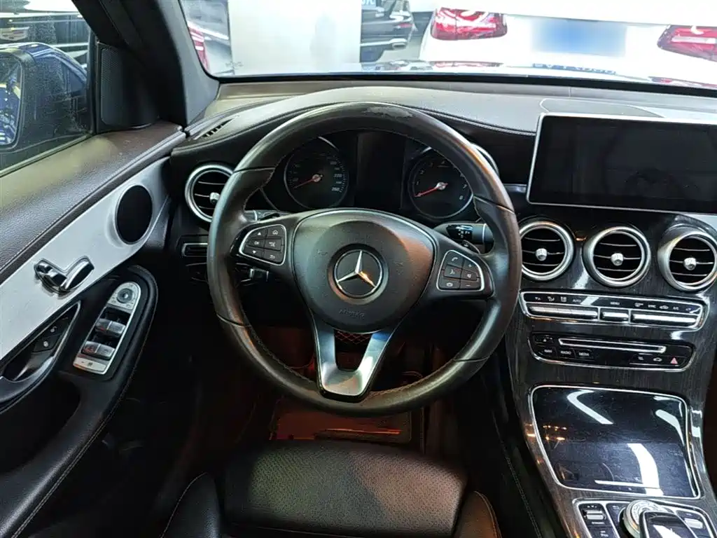 Mercedes-Benz GLC 2018 GLC 200 4MATIC фото 11