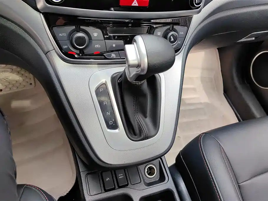 Haval M6 2018 Facelift 1.5T DCT 2WD Elite Edition фото 16