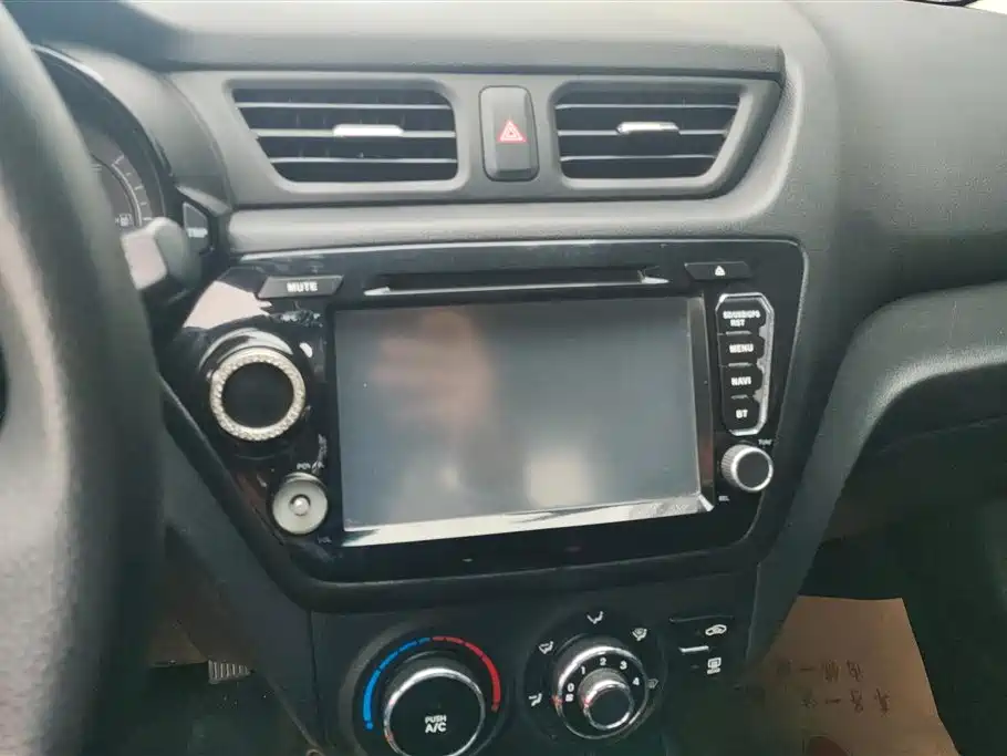 Kia K2 2015 Sedan 1.4L AT TOP фото 13