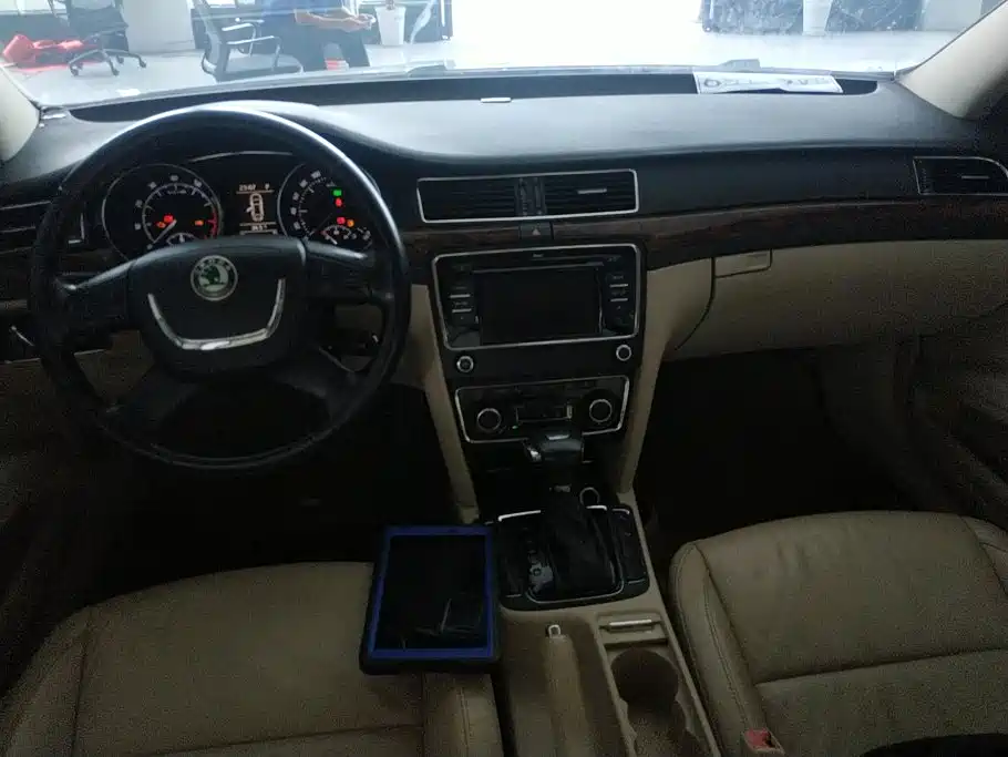 Škoda Superb 2012 2012 1.8TSI Automatic Noble Elegance Edition