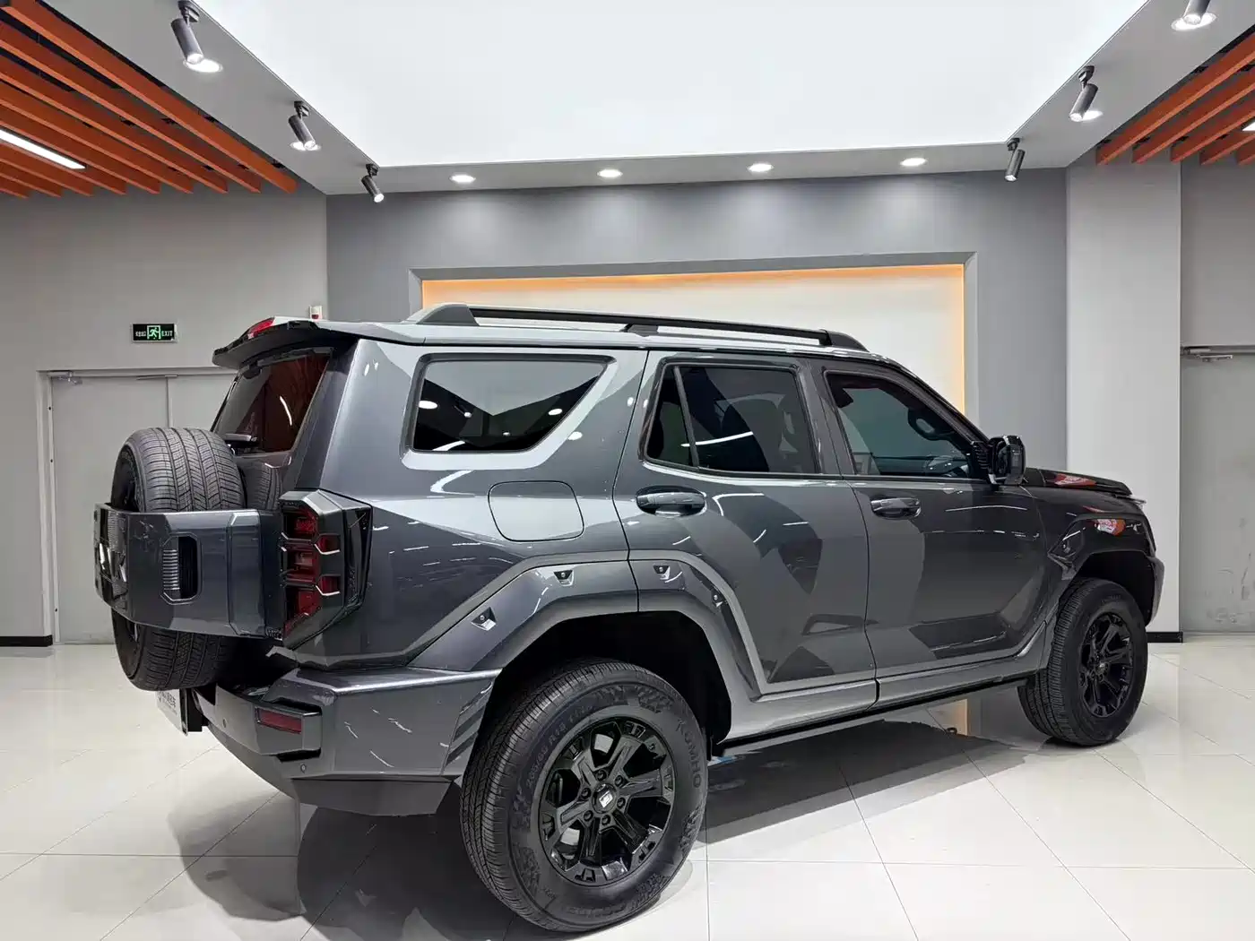 Tank 400 New Energy 2023 Hi4-T Super Edition фото 4