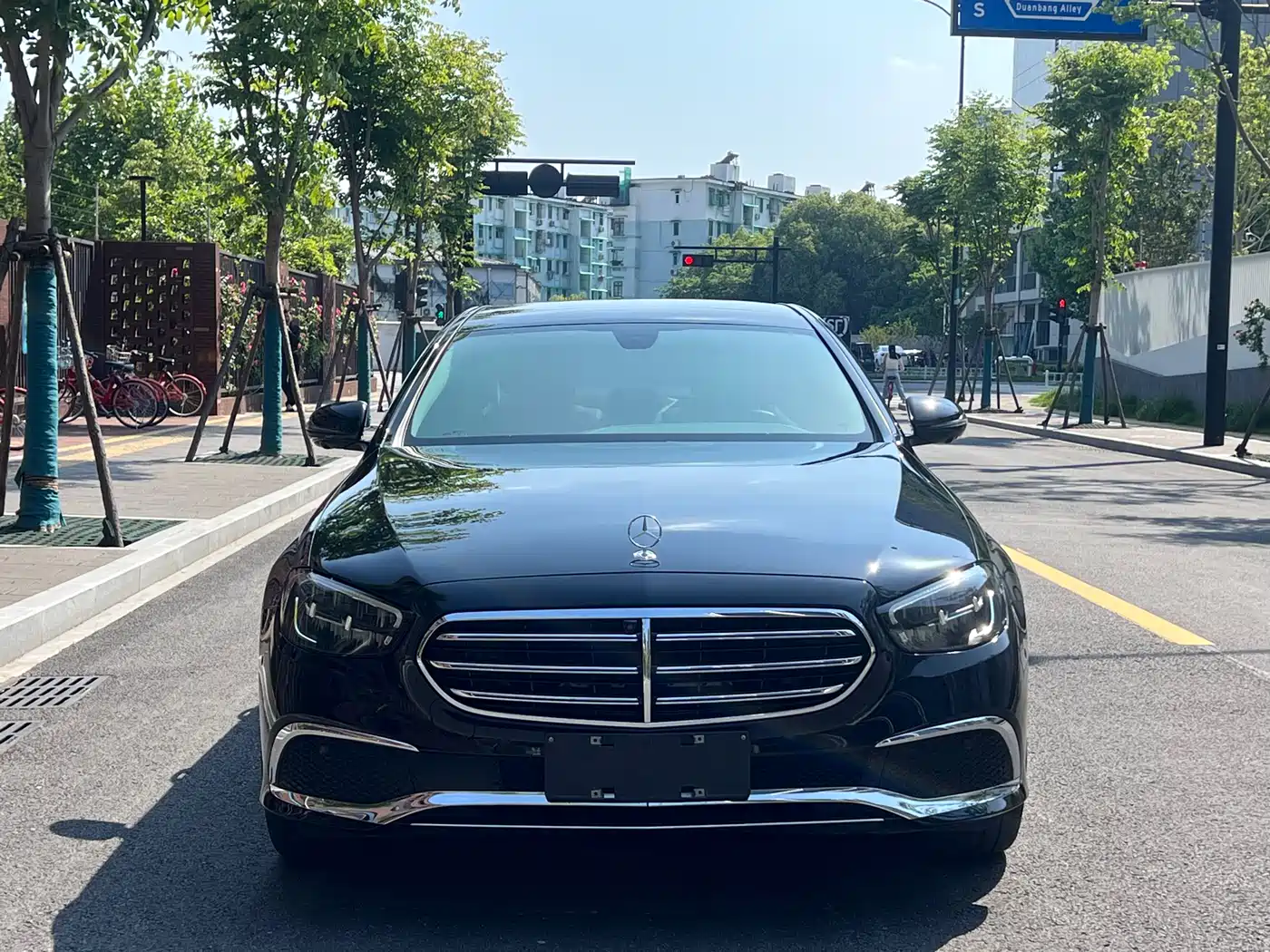 Mercedes-Benz E-Class 2023 E 300 L Sport Fashion фото 2
