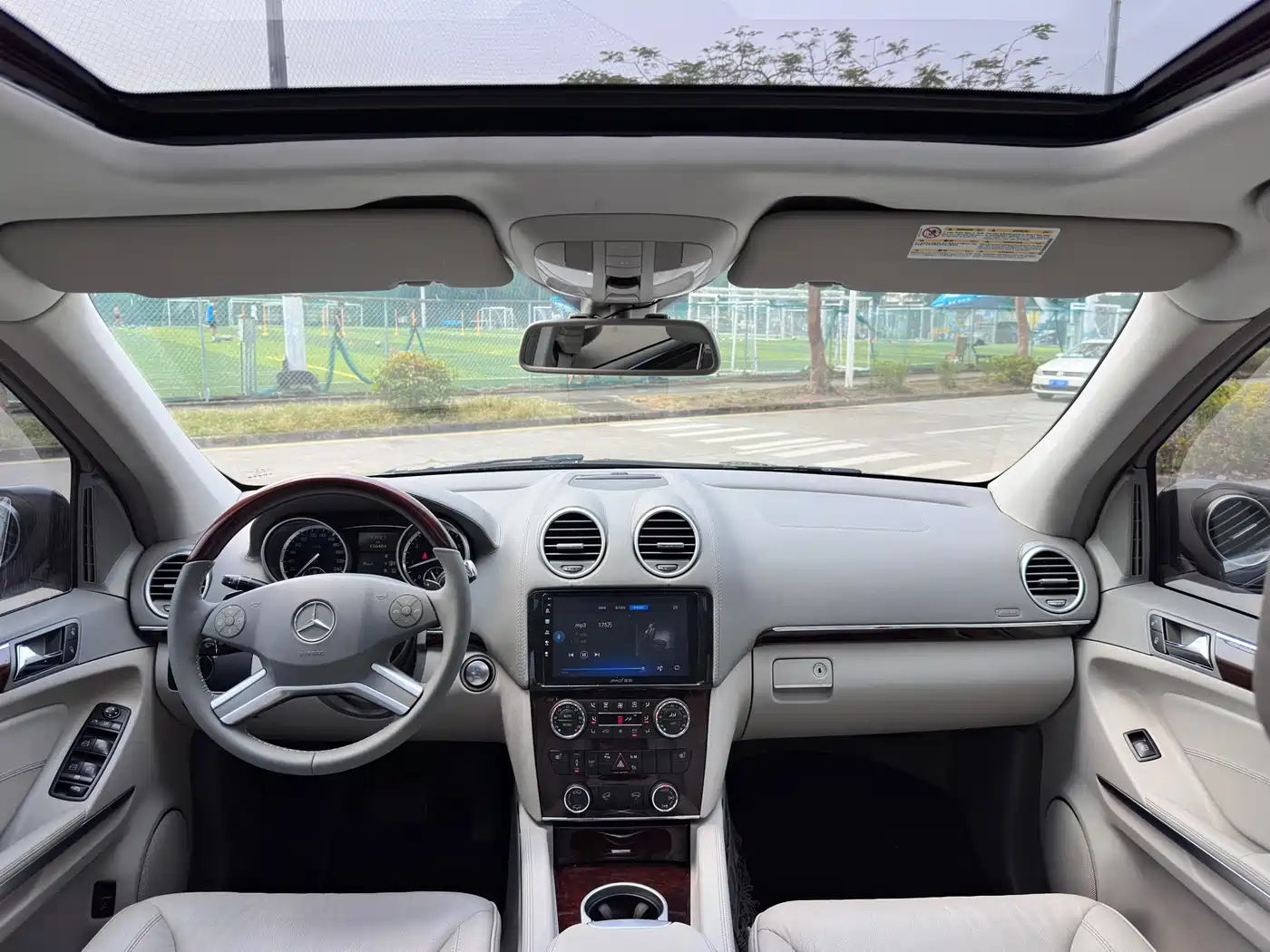Mercedes-Benz GL-Class 2011 GL 450 4MATIC Premium фото 11