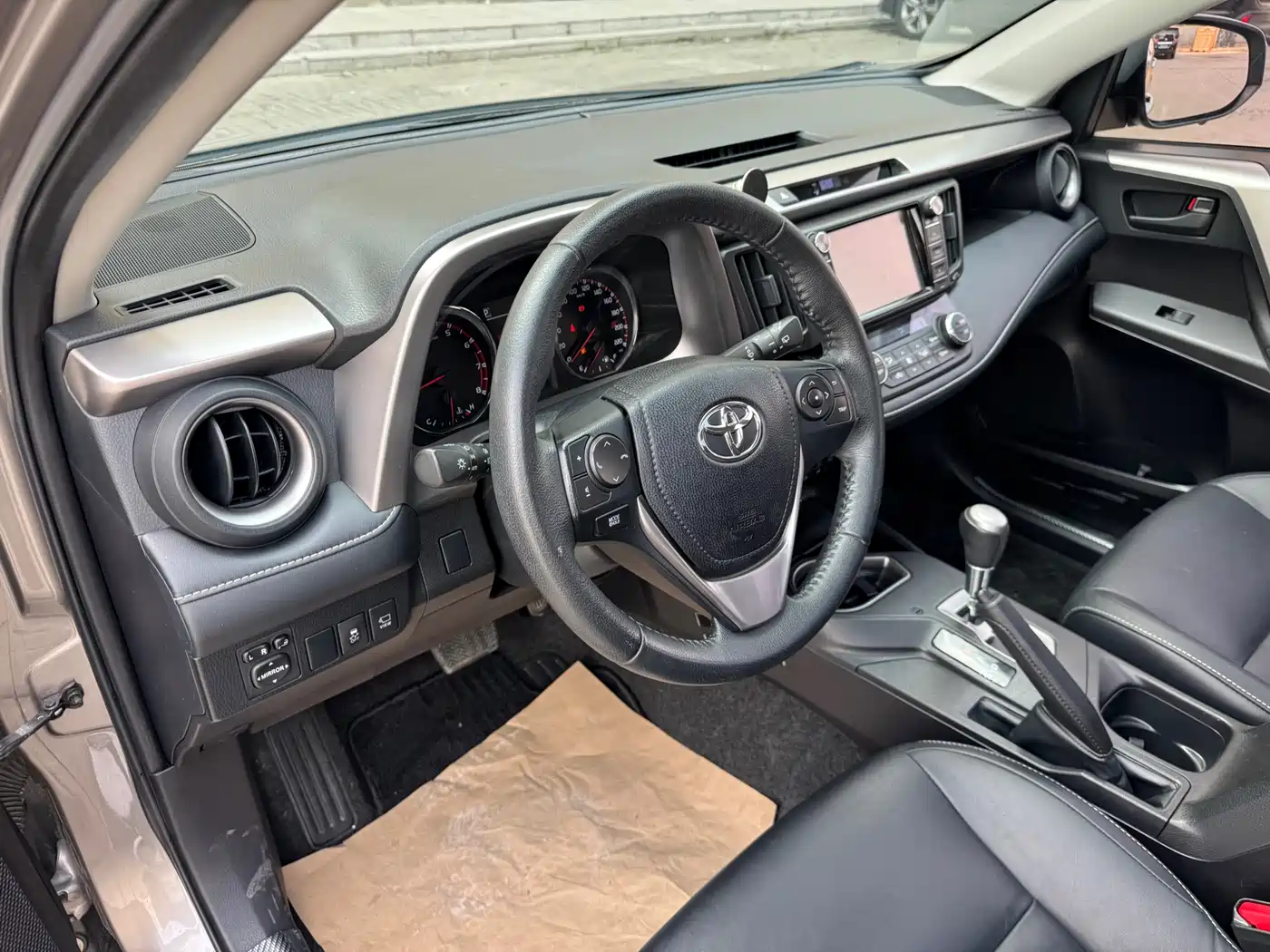 Toyota RAV4 Rongfang 2016 2.5L Automatic 4WD Elite фото 20