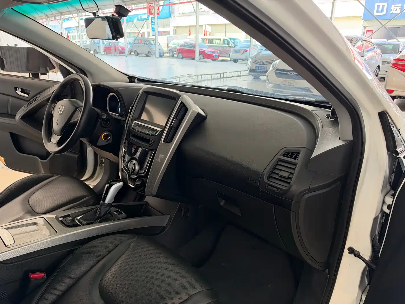 Luxgen U6 SUV 2015 2015 1.8T Charm Edition