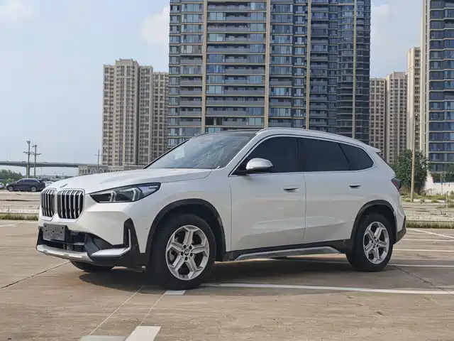 BMW X1 sDrive20Li, X Дизайн-пакет
