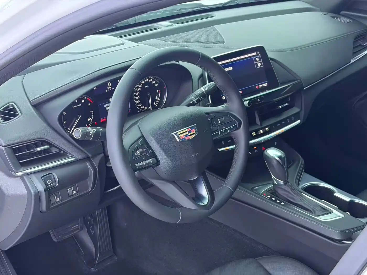 Cadillac CT4 2023 25T Luxury Model фото 7