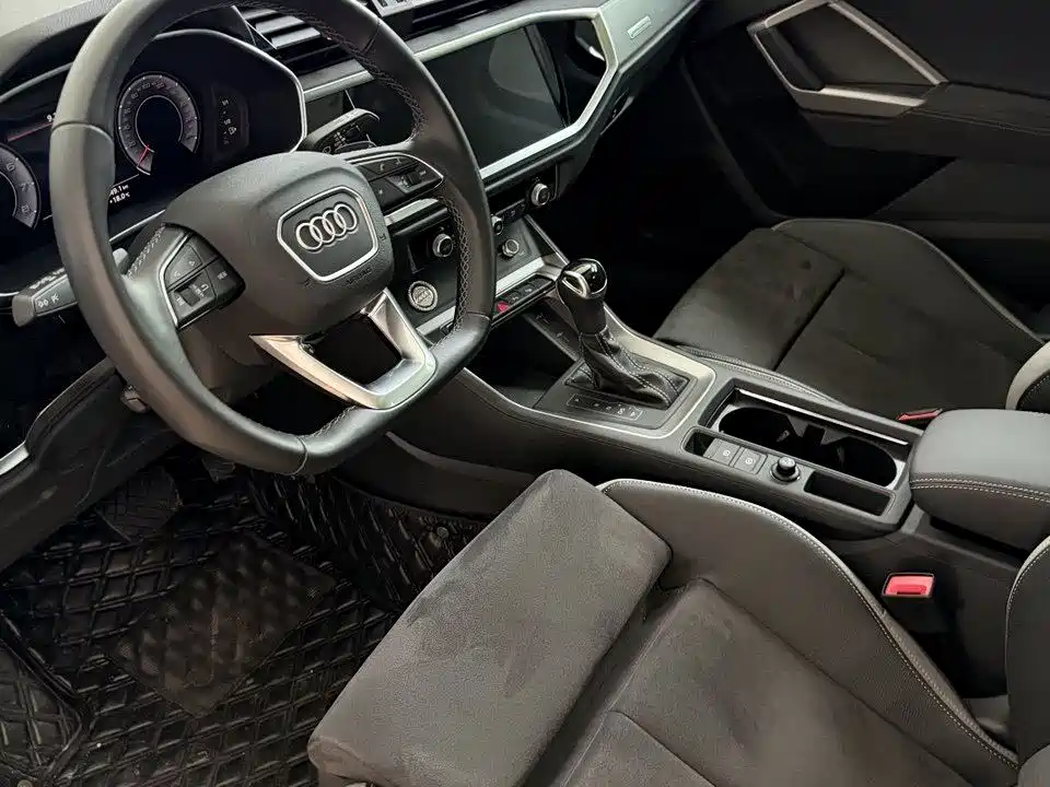 Audi Q3 2023 35 TFSI Progressive Dynamic (1.4T) фото 15