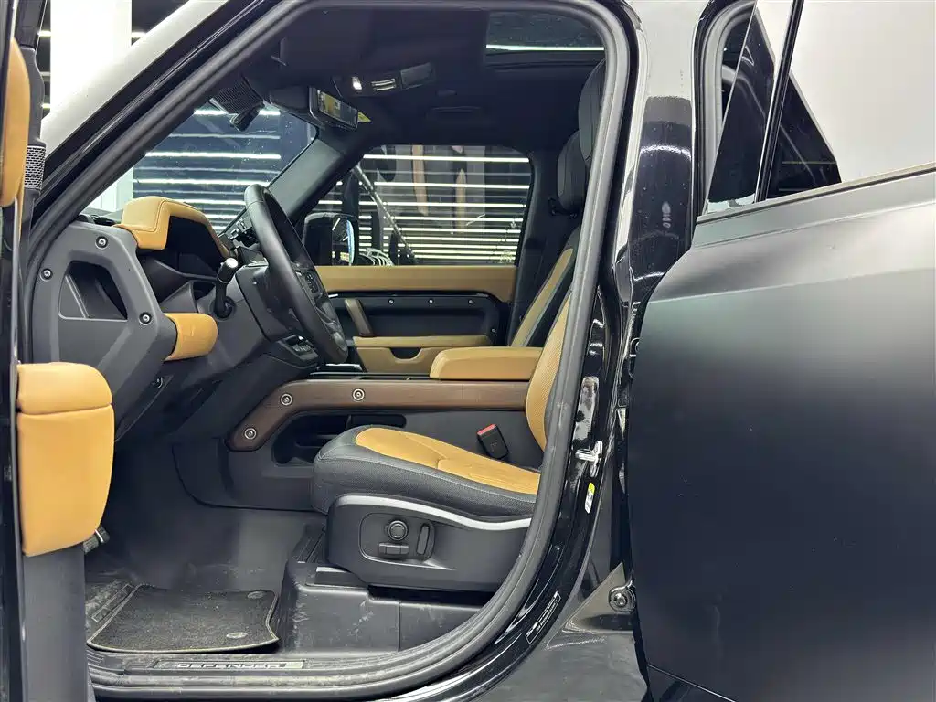 Land Rover Defender 2024 110 3.0T P400 X фото 8