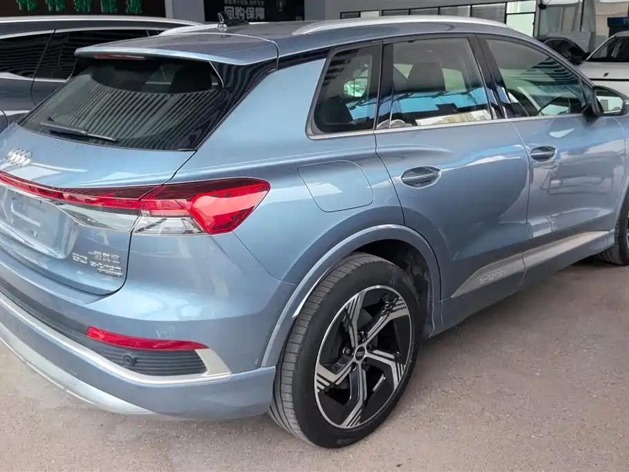 Audi Q4 e-tron 2023 50 e-tron quattro Creation Edition фото 3