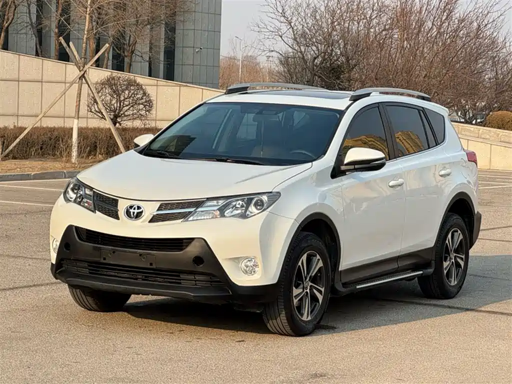 Toyota RAV4 Rongfang 2015 2.0L CVT 2WD Trend Edition фото 3