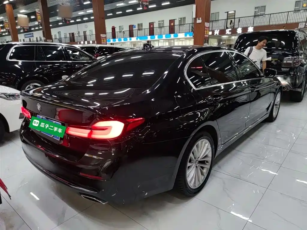BMW 5-SERIES