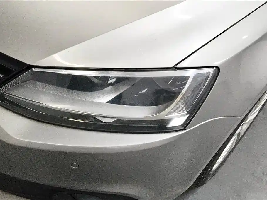 Volkswagen Sagitar 2012 1.4TSI Automatic Luxury фото 5