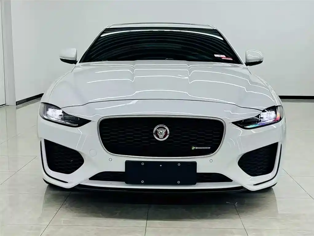 Jaguar XEL 2020 2.0T 200PS R-DYNAMIC S Progressive Sport Edition фото 2