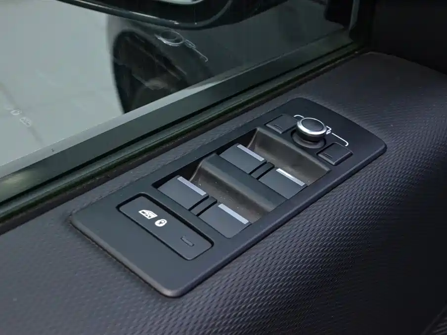 Land Rover Discovery 2021 360PS R-Dynamic S фото 17