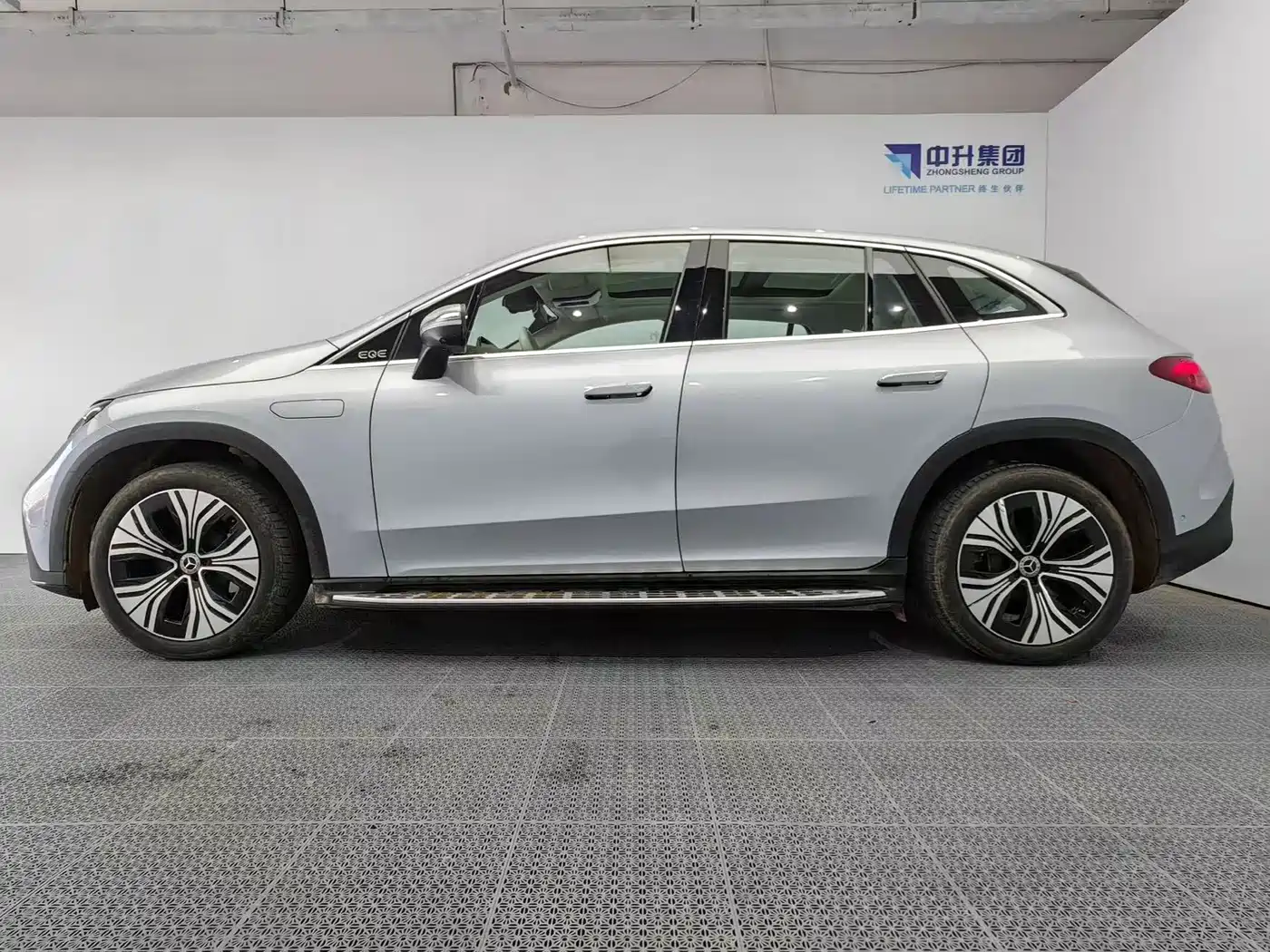 Mercedes-Benz EQE SUV 2023 350 4MATIC Luxury Edition фото 7