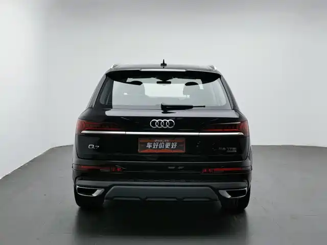 Audi Q7 2022 45 TFSI quattro S line Sport — фото 4
