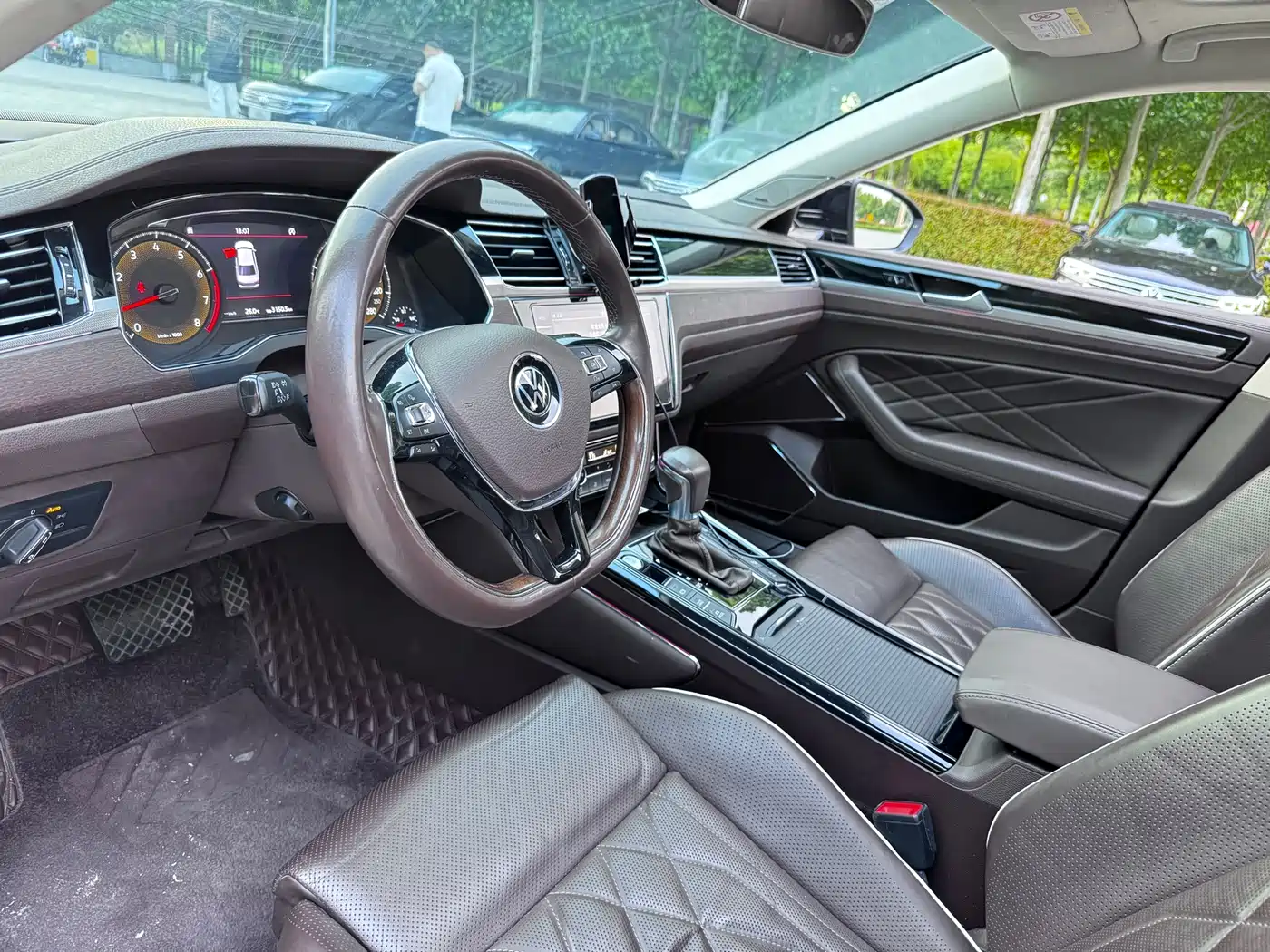 Volkswagen Phideon 2021 380TSI Premium Edition фото 7